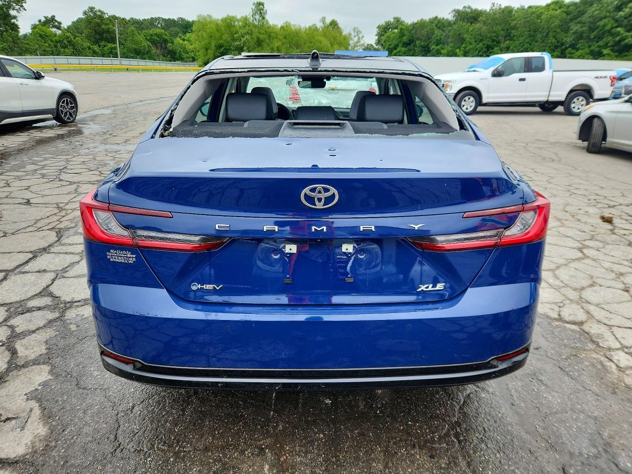 2026 TOYOTA CAMRY XLE photo 16