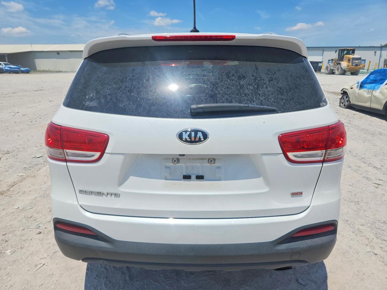 2016 KIA SORENTO LX photo 6