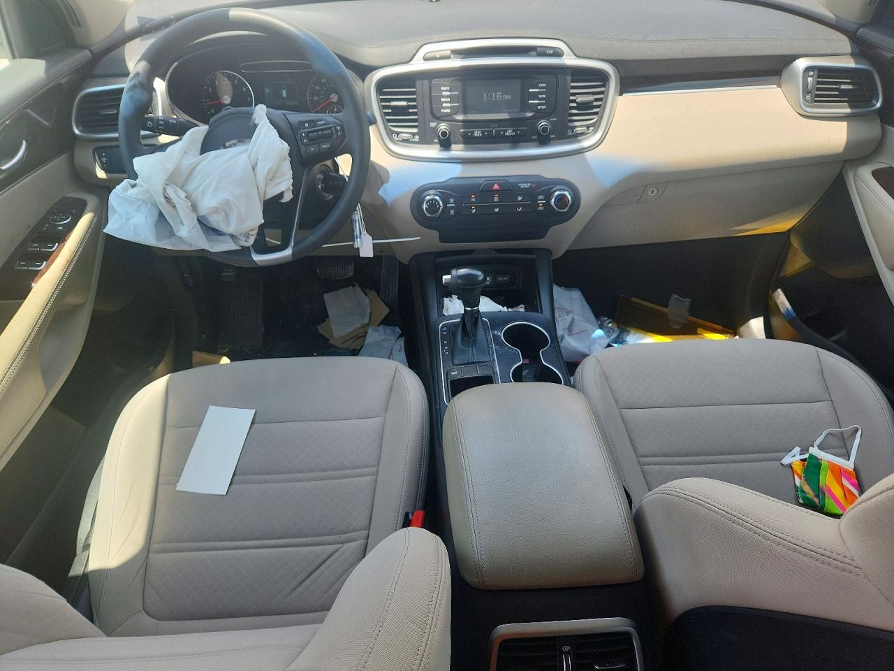 2016 KIA SORENTO LX photo 8