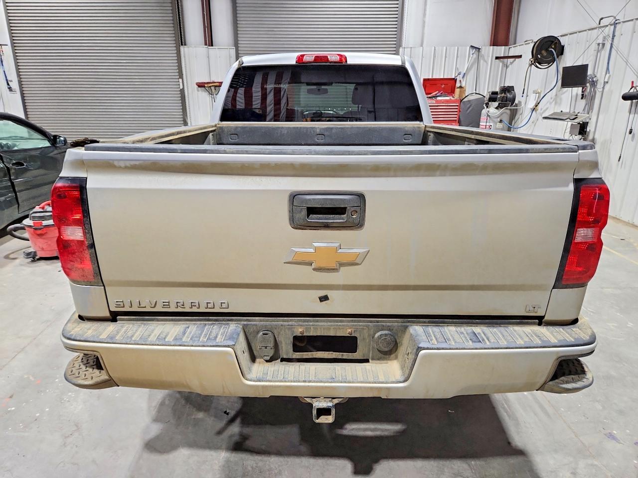 2017 CHEVROLET SILVERADO K1500 LT photo 6