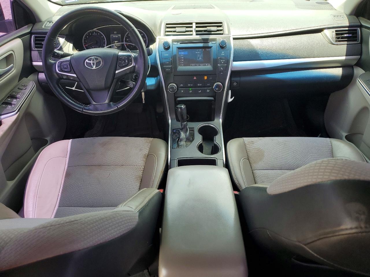 2016 TOYOTA CAMRY SE photo 15