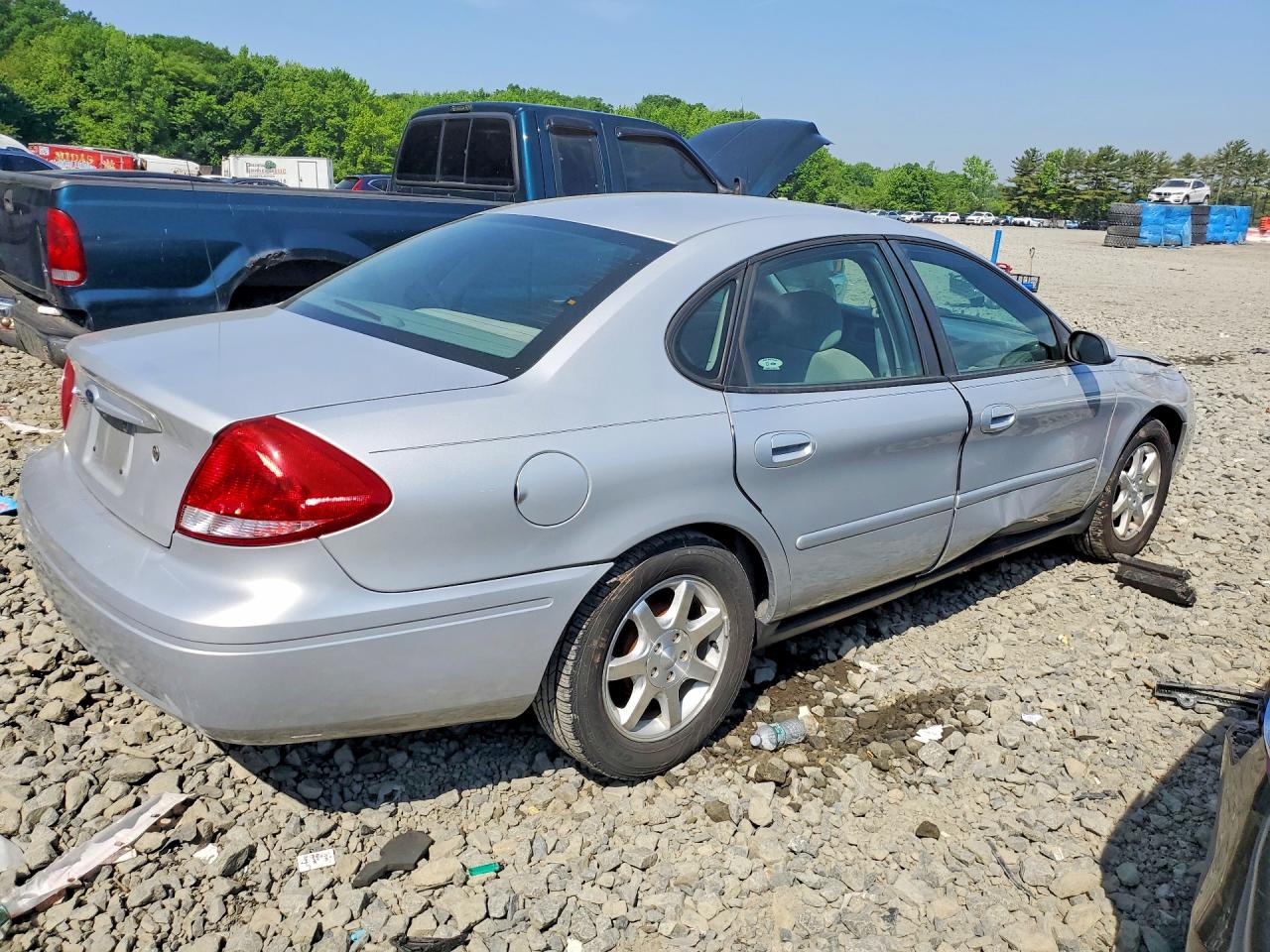2006 FORD TAURUS SEL photo 5