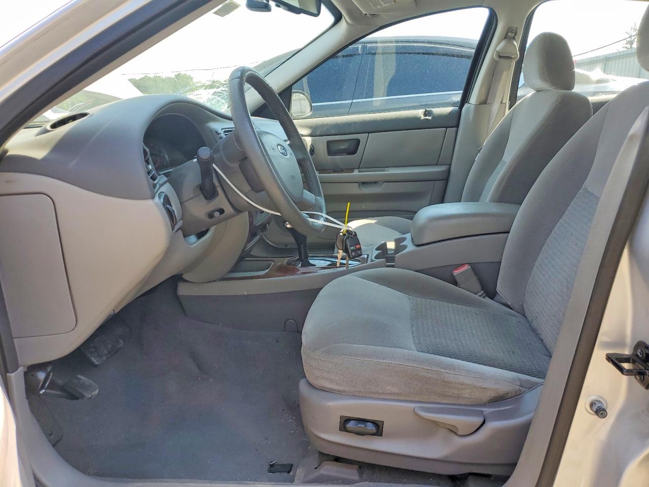 2006 FORD TAURUS SEL photo 13