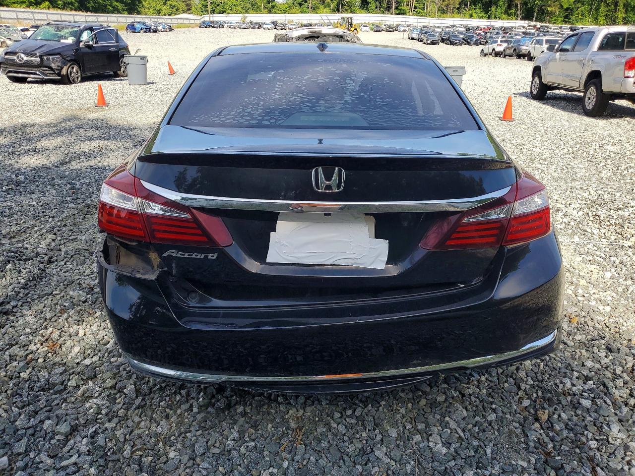 2017 HONDA ACCORD EXL photo 11