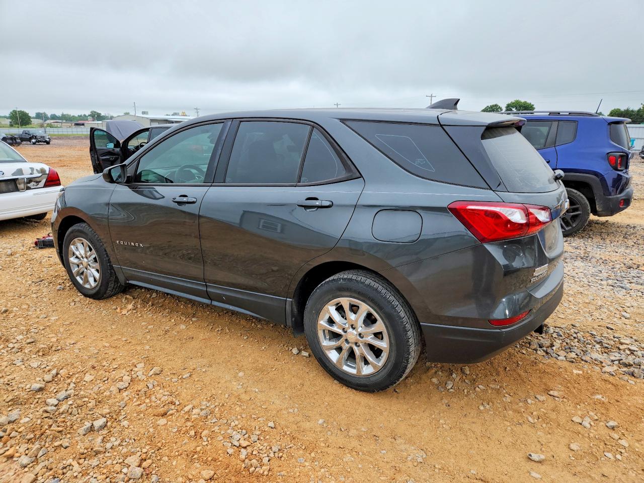 2019 CHEVROLET EQUINOX LS photo 3