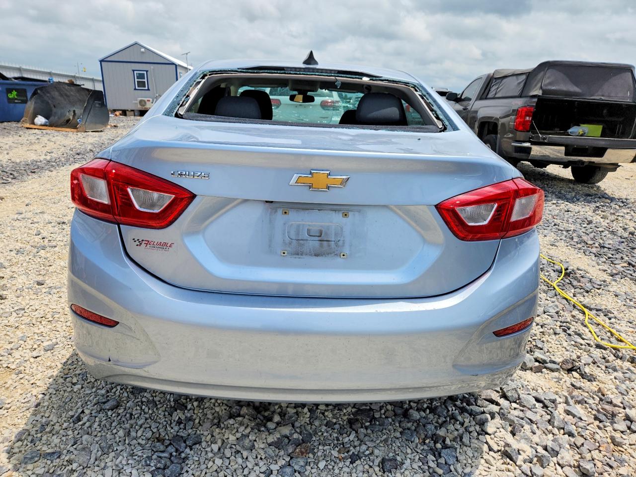 2017 CHEVROLET CRUZE LS photo 11