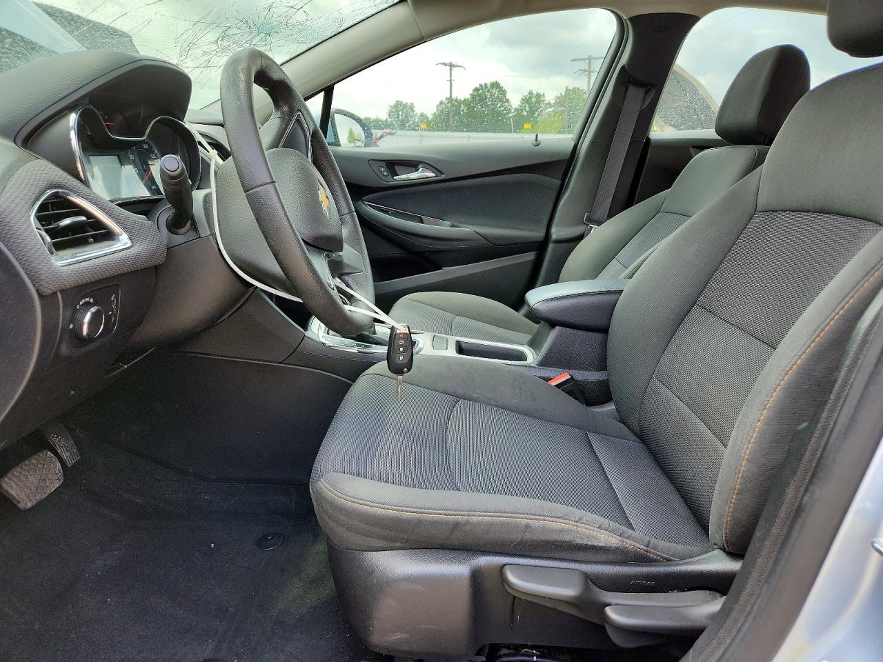2017 CHEVROLET CRUZE LS photo 13