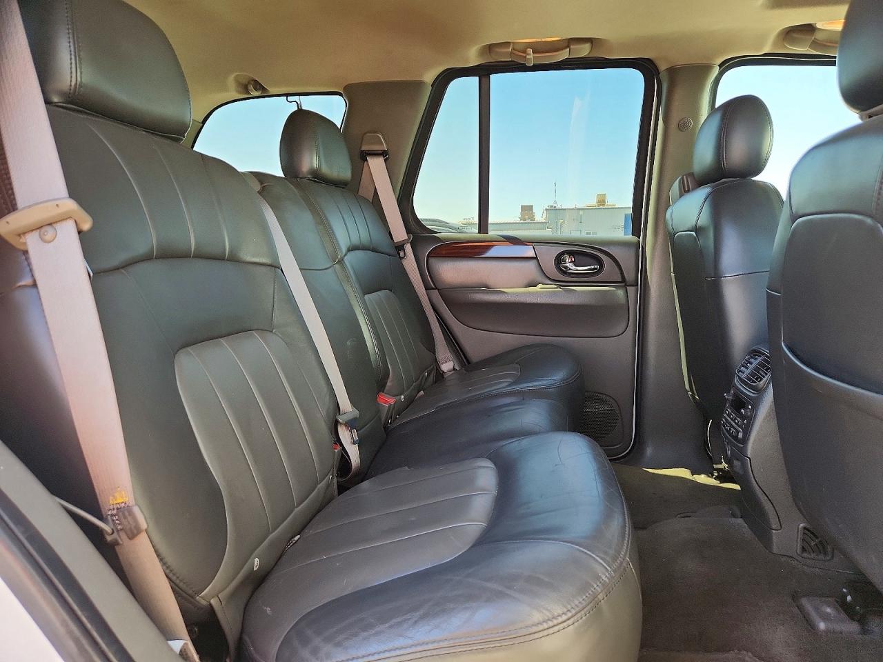 2003 GMC ENVOY photo 10