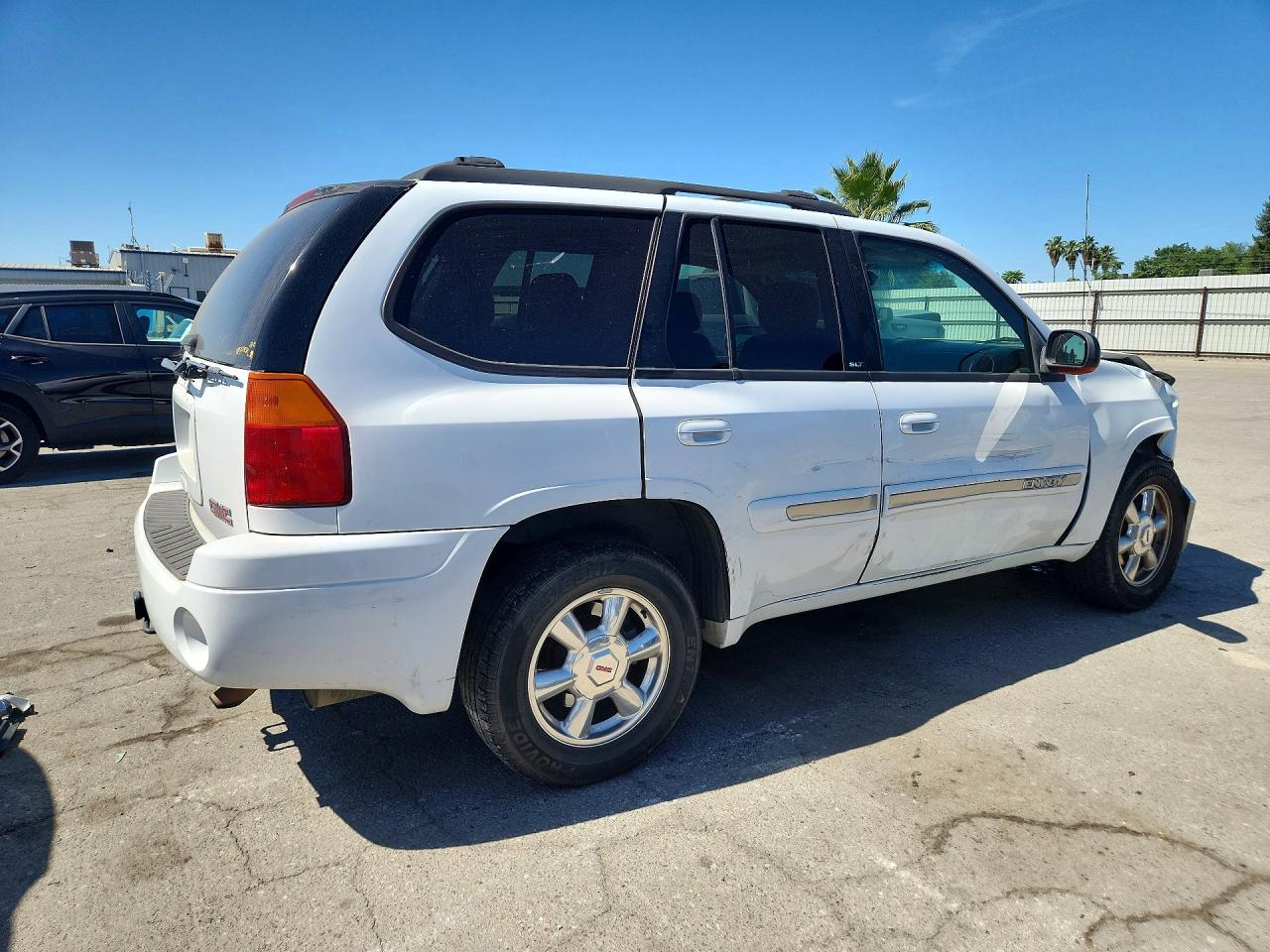 2003 GMC ENVOY photo 3
