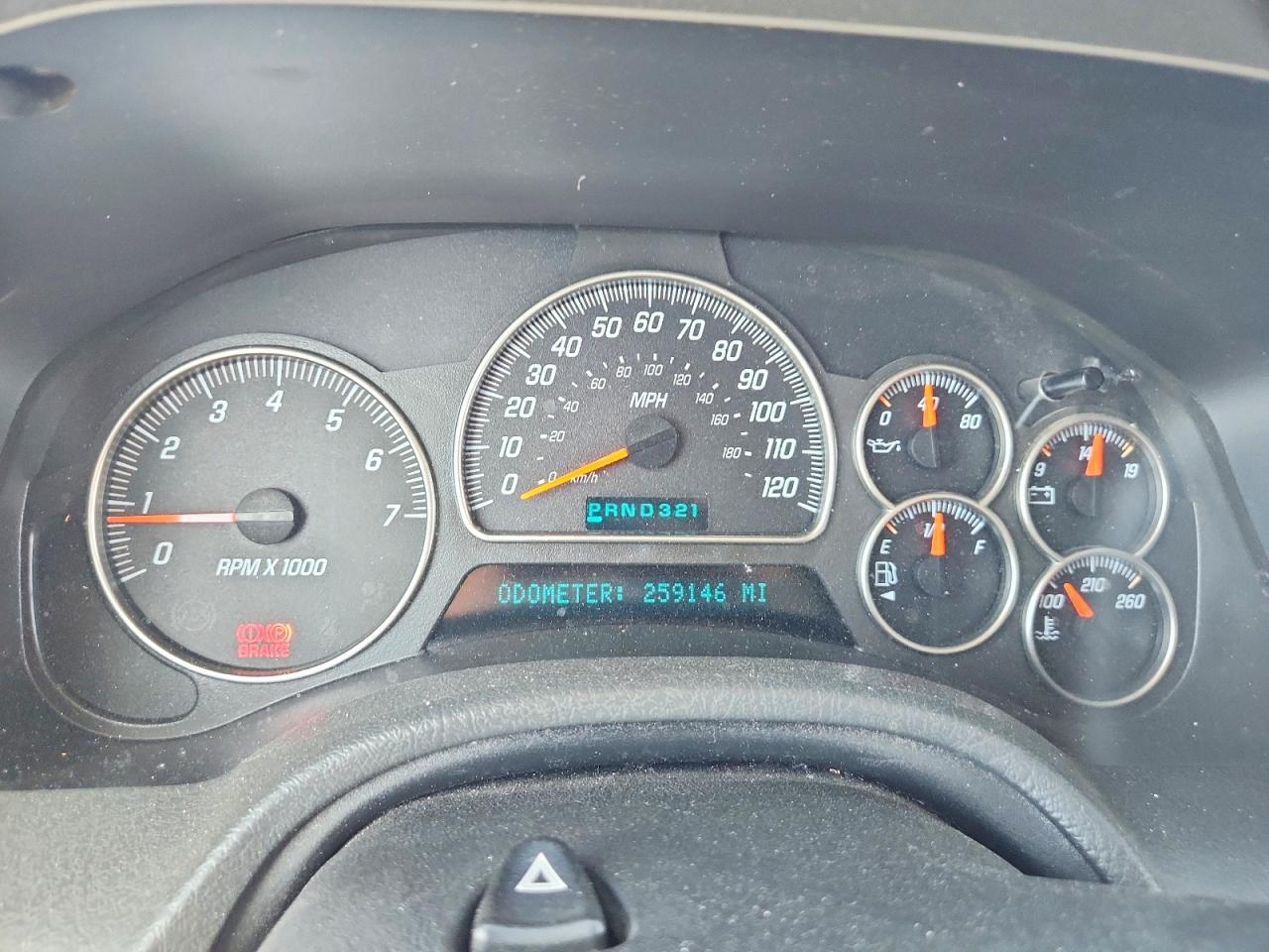 2003 GMC ENVOY photo 9