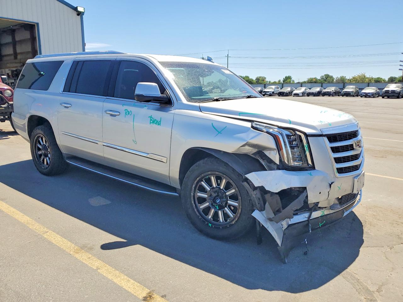 2016 CADILLAC ESCALADE ESV LUXURY photo 4