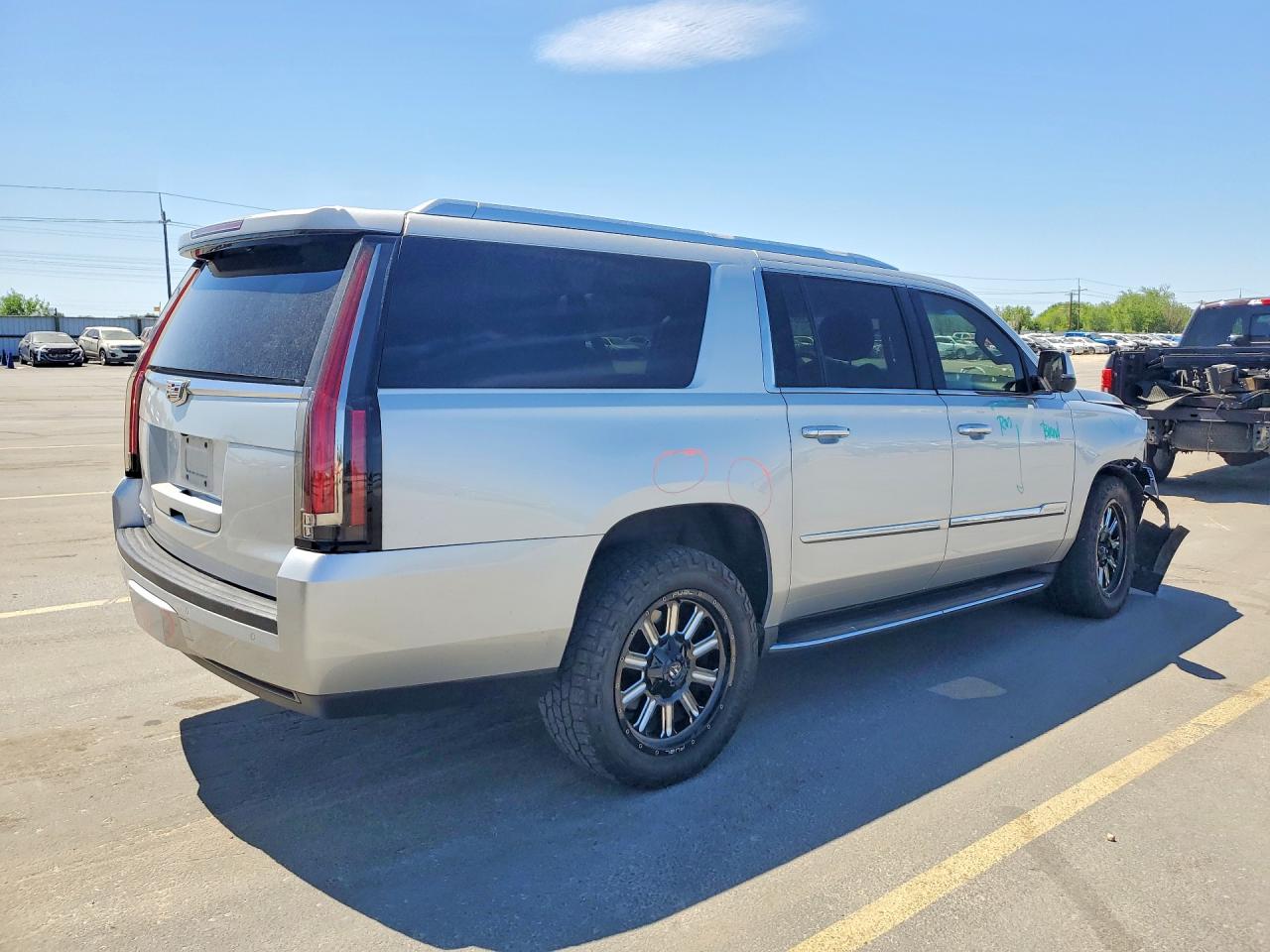 2016 CADILLAC ESCALADE ESV LUXURY photo 3