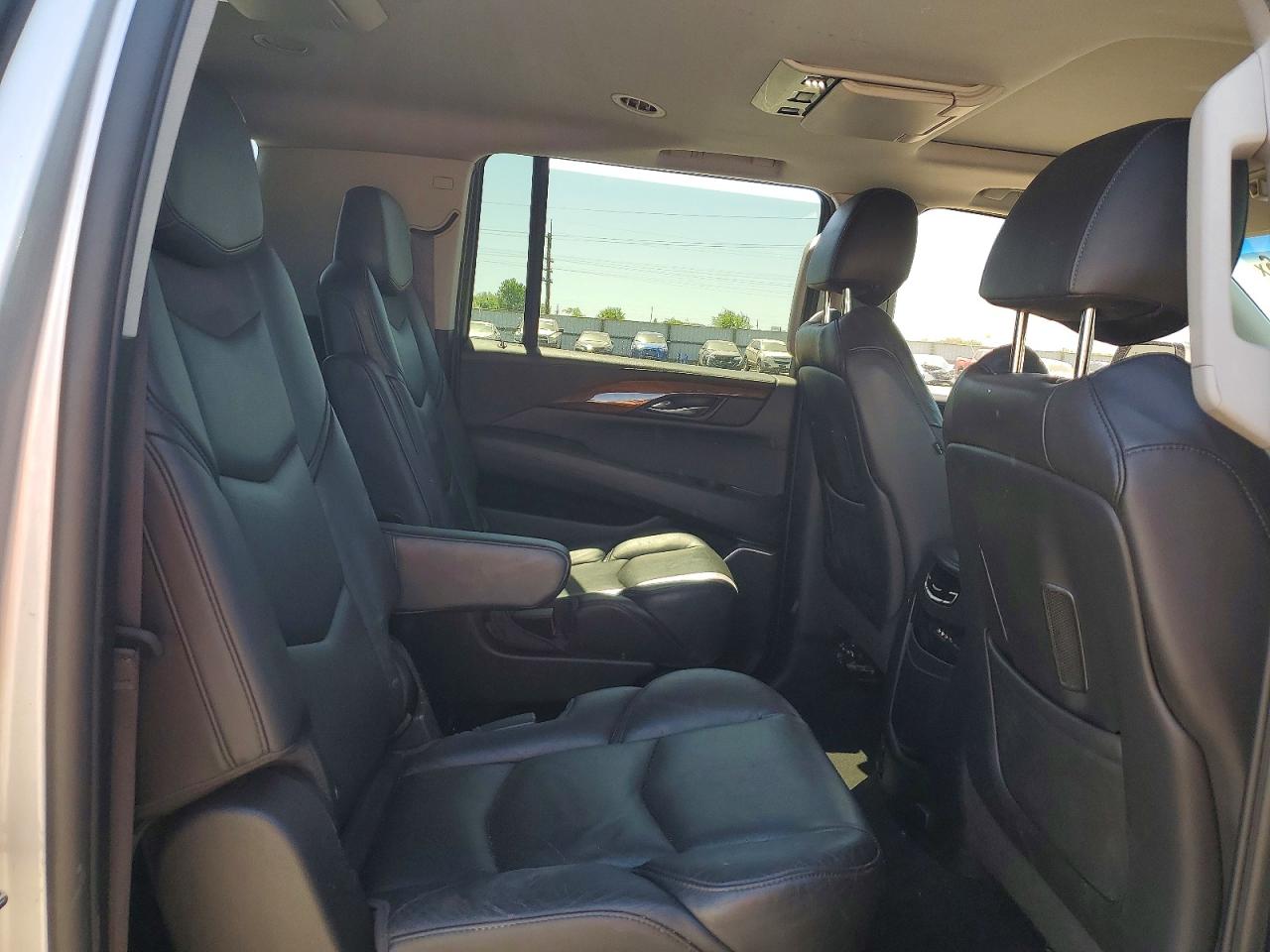 2016 CADILLAC ESCALADE ESV LUXURY photo 11