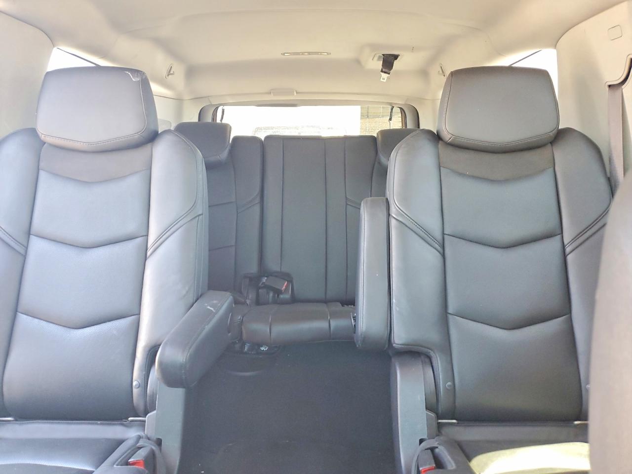 2016 CADILLAC ESCALADE ESV LUXURY photo 10
