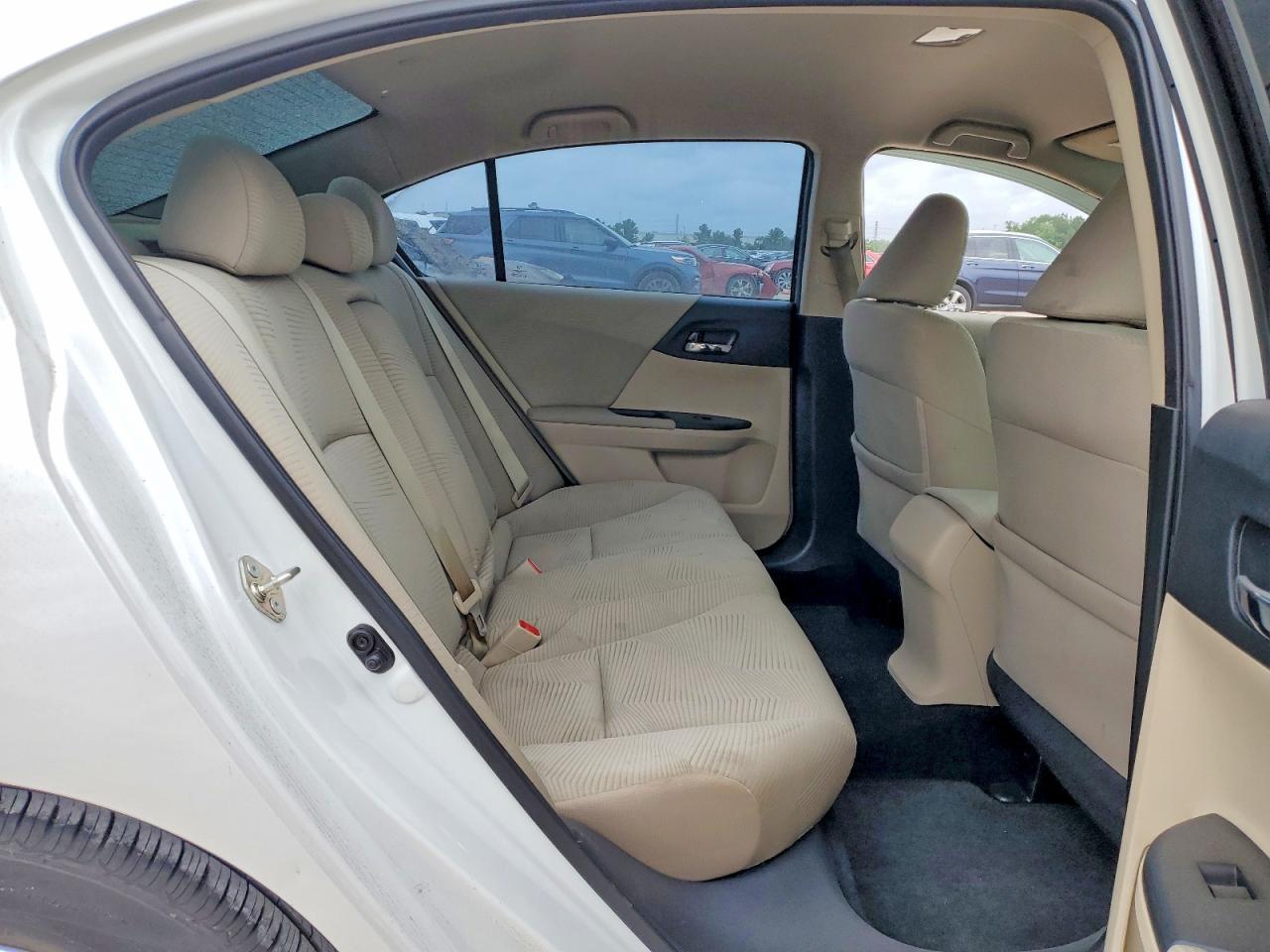 2017 HONDA ACCORD LX photo 21