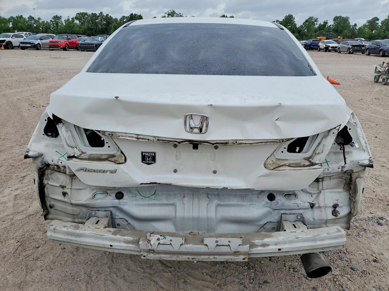 2017 HONDA ACCORD LX photo 11