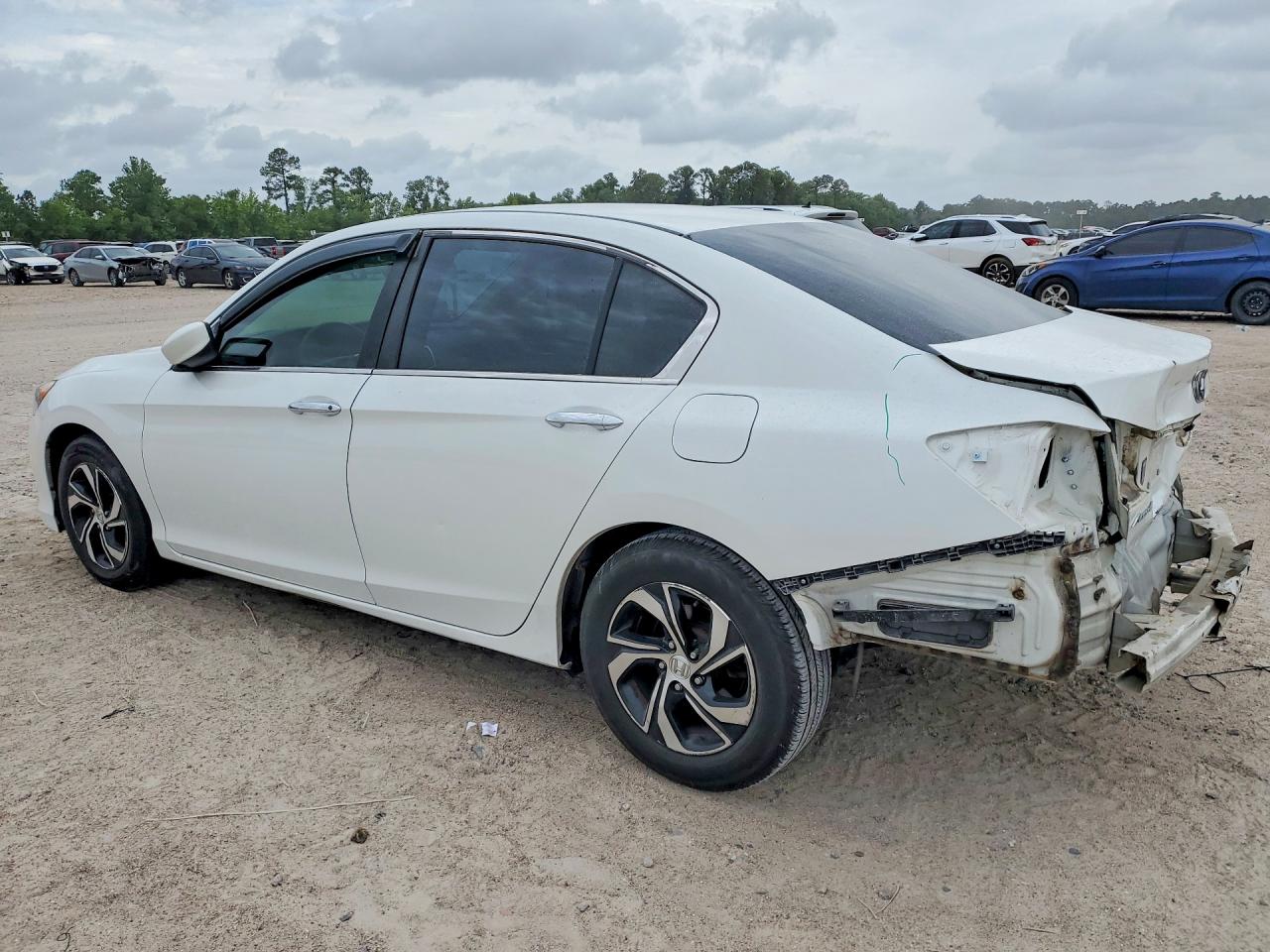 2017 HONDA ACCORD LX photo 3