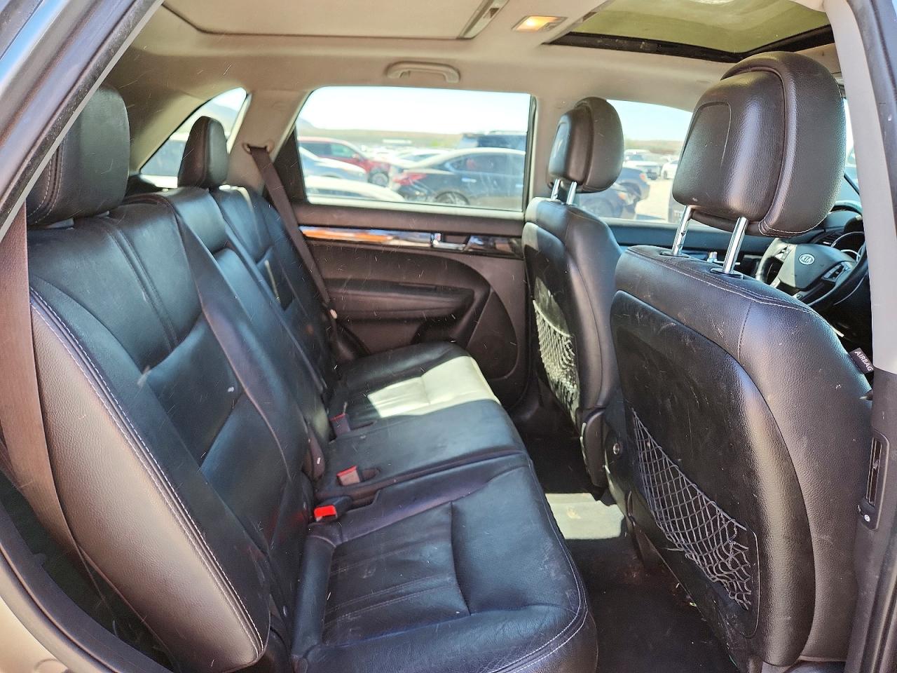 2012 KIA SORENTO SX photo 31
