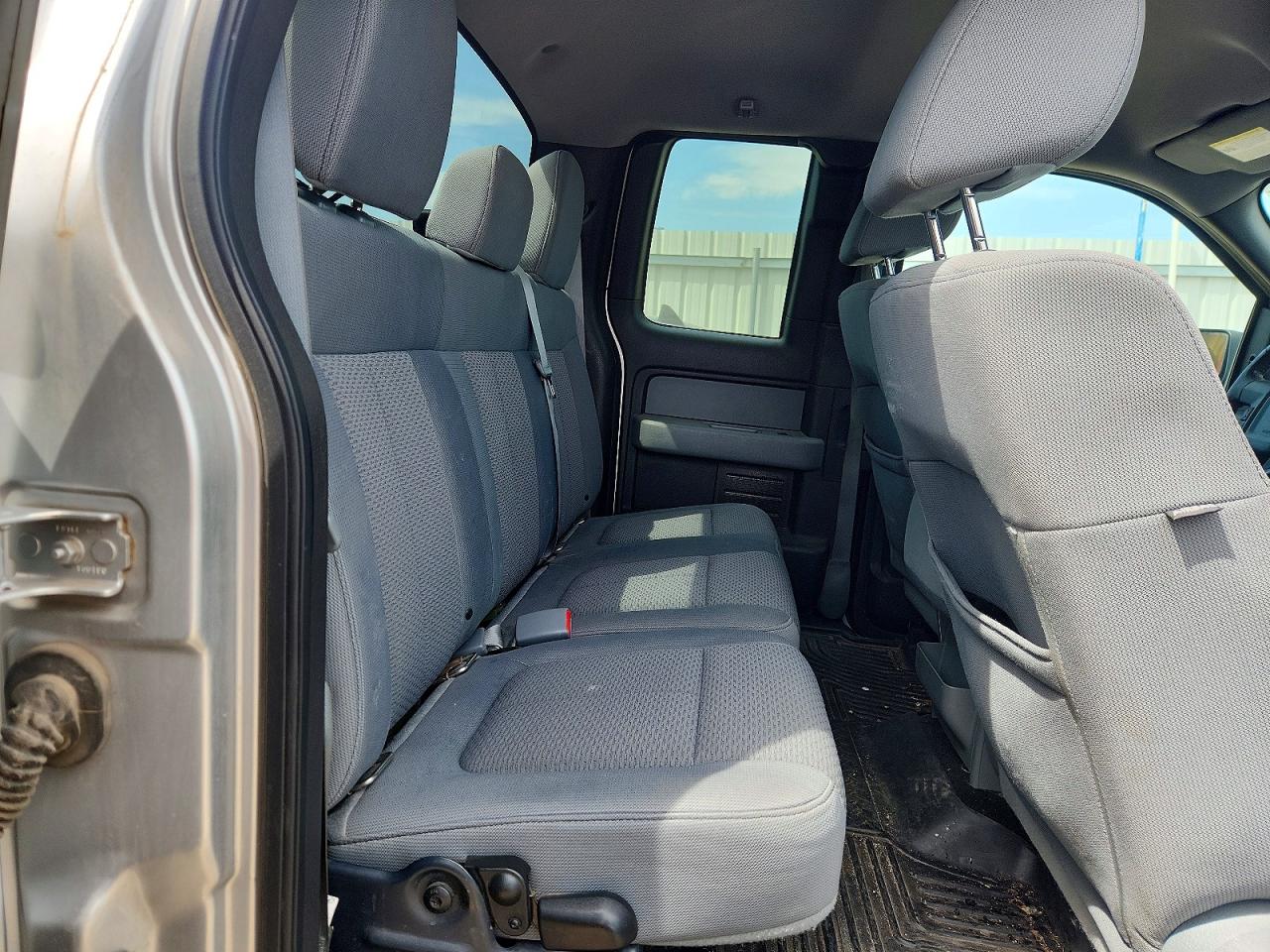 2011 FORD F150 SUPER CAB photo 28