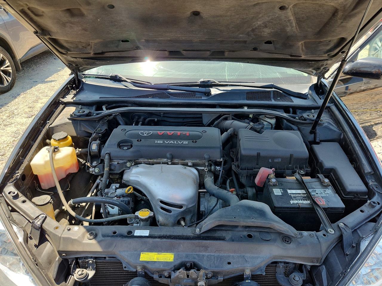 2004 TOYOTA CAMRY SE photo 21