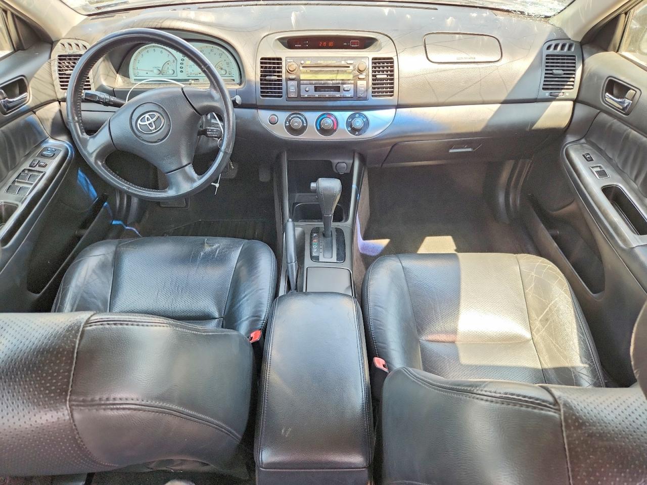 2004 TOYOTA CAMRY SE photo 15