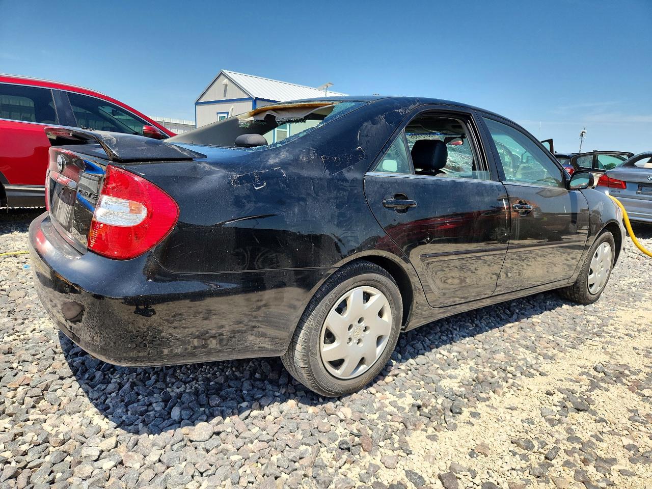 2004 TOYOTA CAMRY SE photo 5