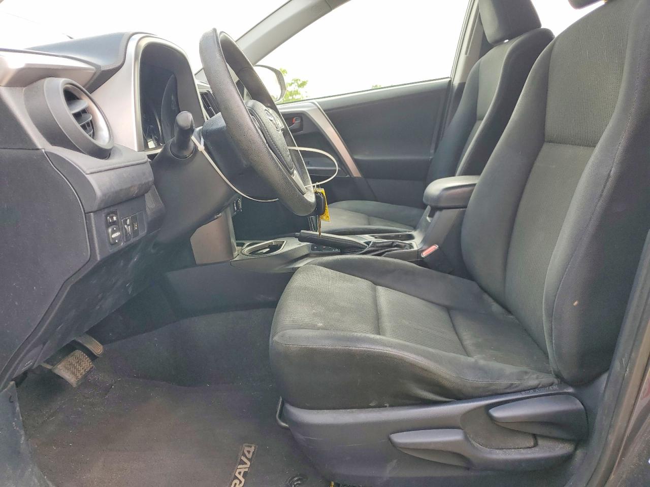 2017 TOYOTA RAV4 LE photo 13