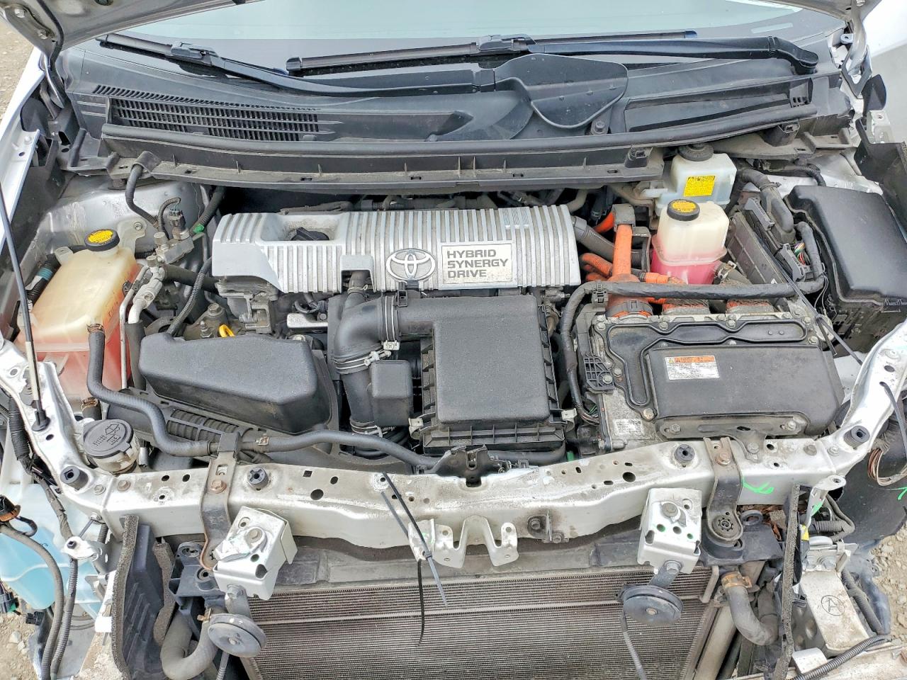 2013 TOYOTA PRIUS TWO photo 31