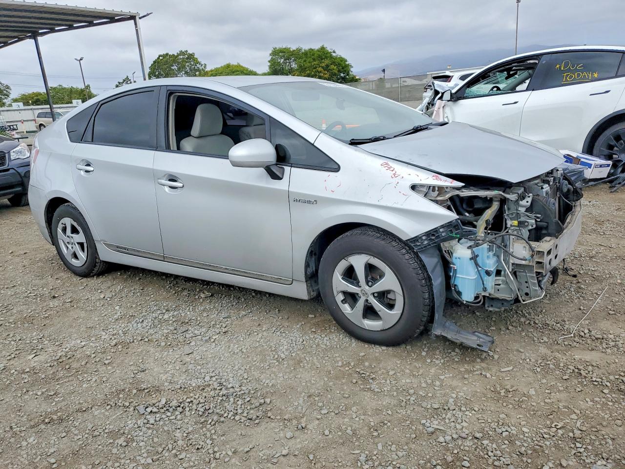 2013 TOYOTA PRIUS TWO photo 10