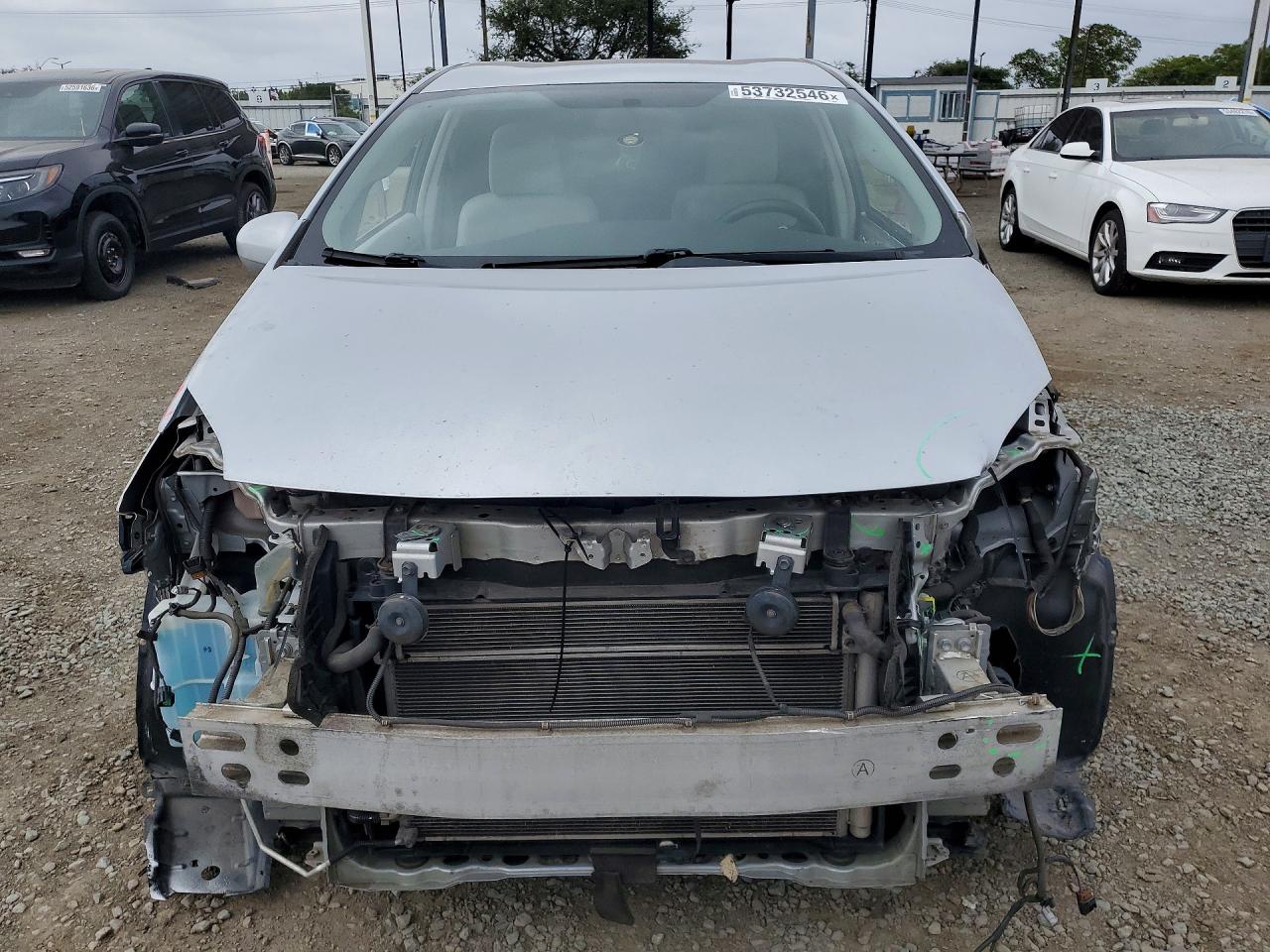 2013 TOYOTA PRIUS TWO photo 13