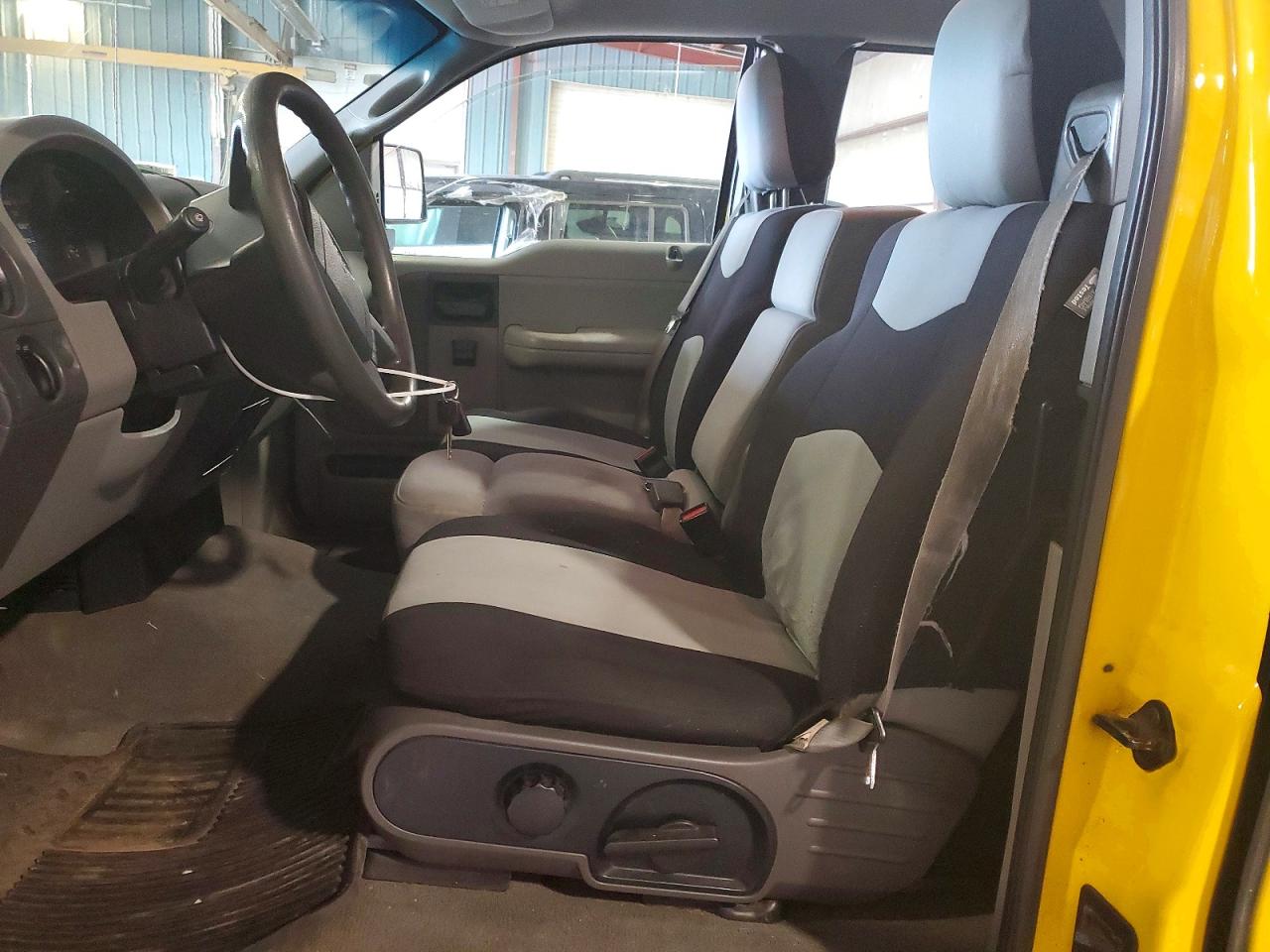 2004 FORD F150 photo 13