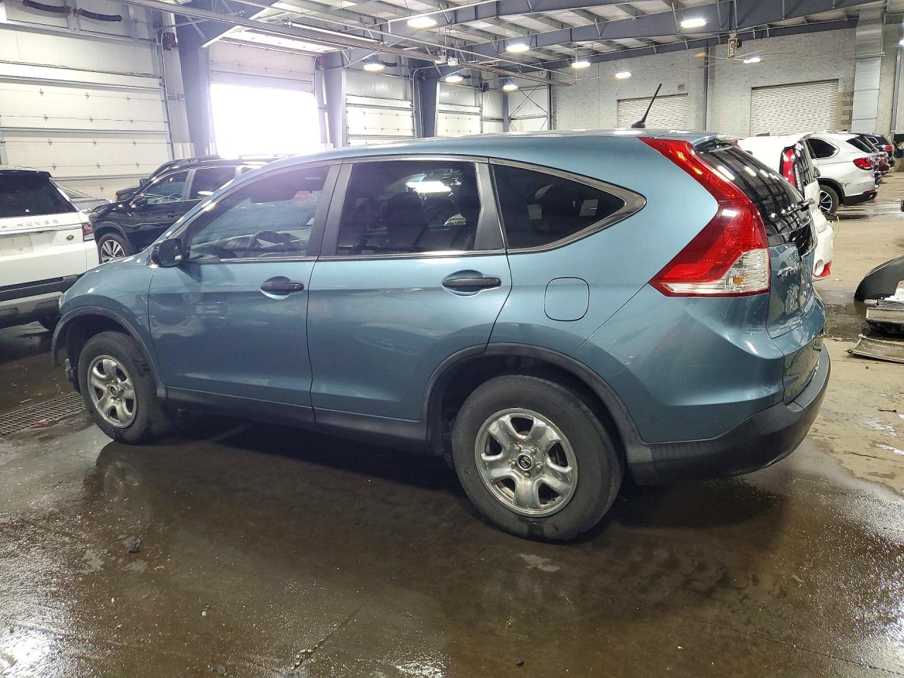 2013 HONDA CR-V LX photo 4