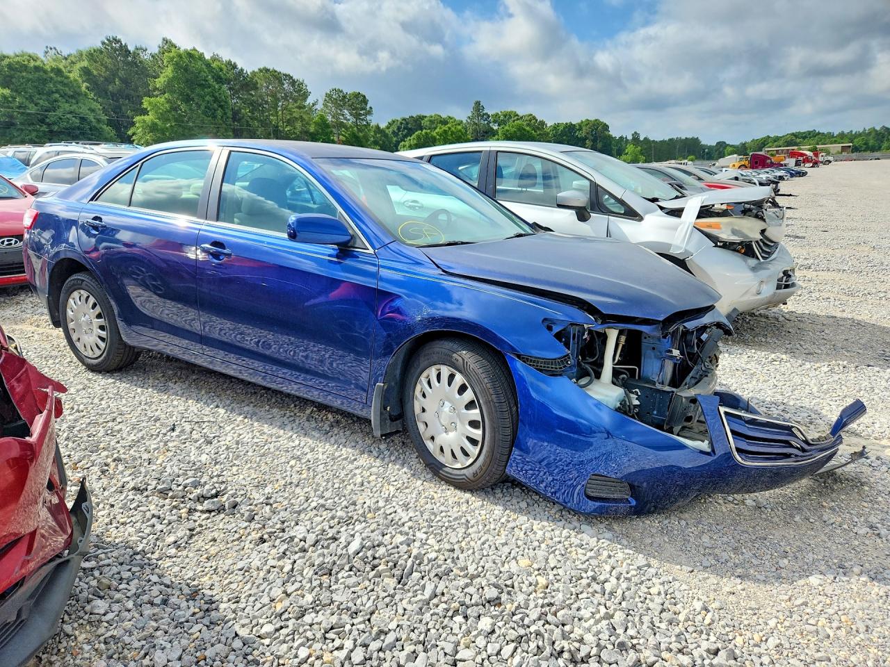 2010 TOYOTA CAMRY LE photo 10