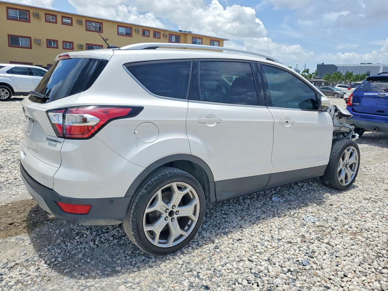 2017 FORD ESCAPE TITANIUM photo 7