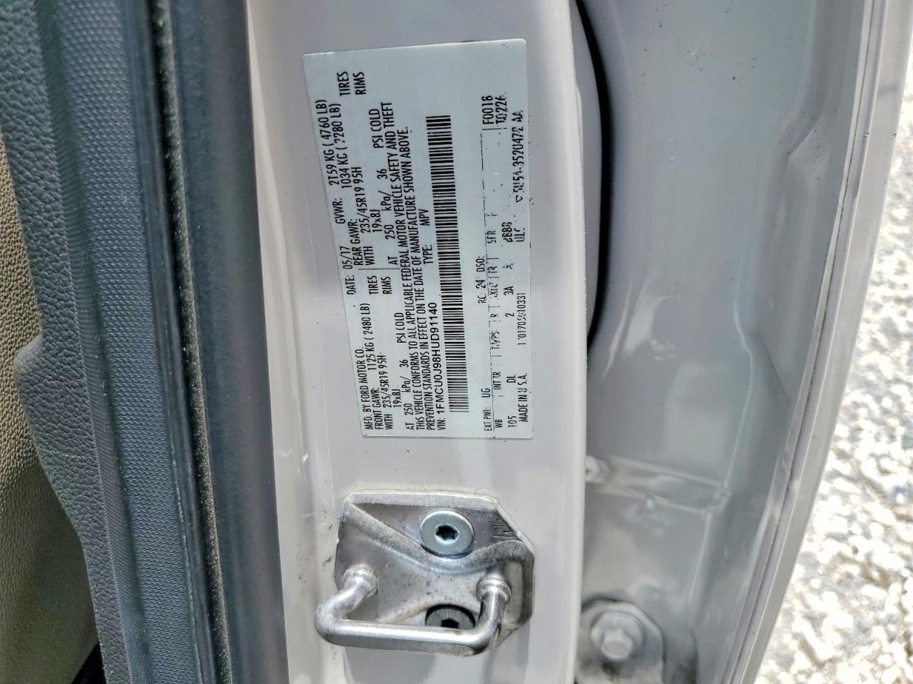 2017 FORD ESCAPE TITANIUM photo 34