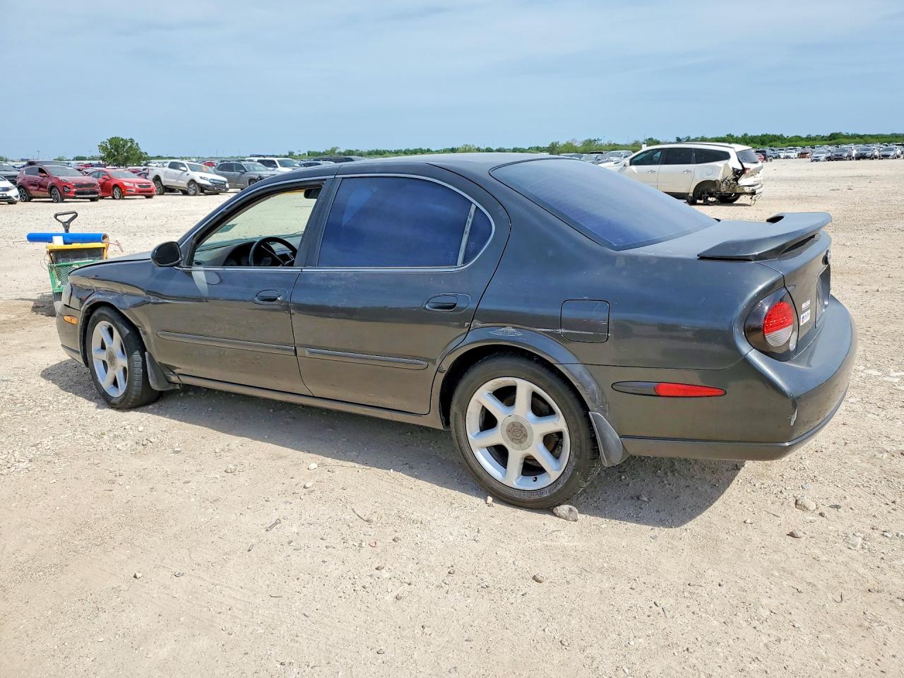 2000 NISSAN MAXIMA GXE photo 3