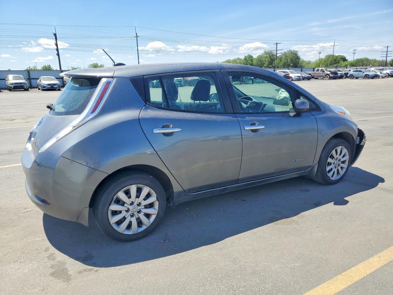 2015 NISSAN LEAF S photo 5
