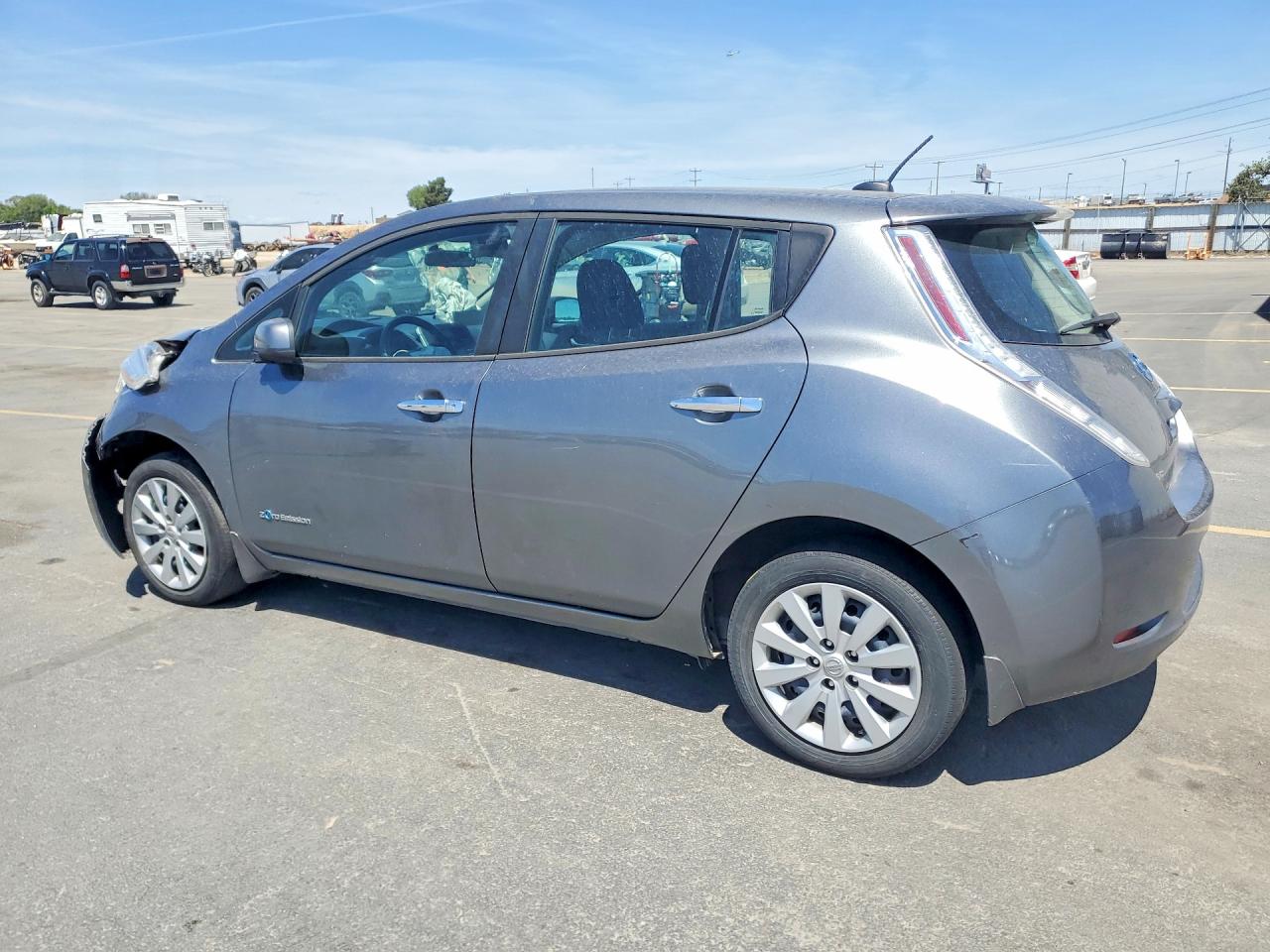2015 NISSAN LEAF S photo 3