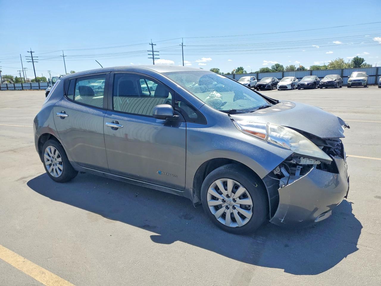 2015 NISSAN LEAF S photo 7