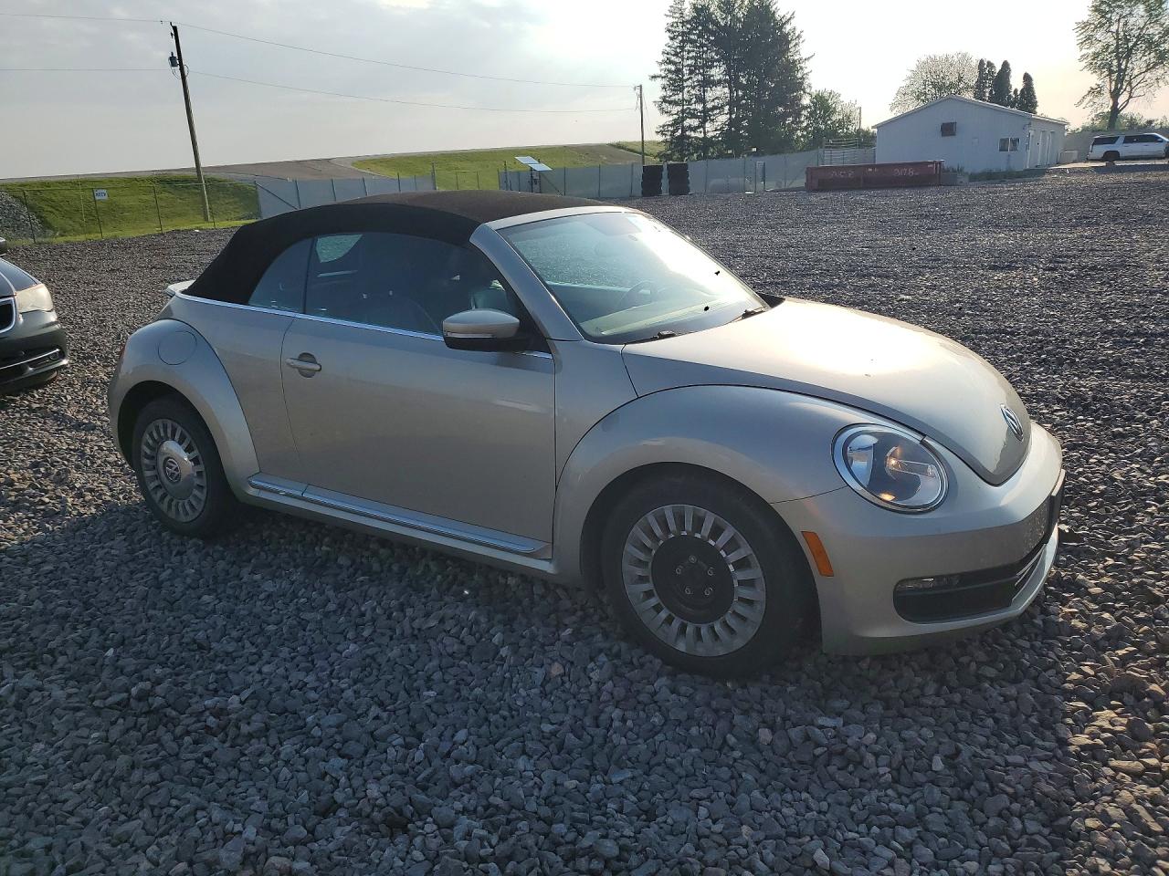 2013 VOLKSWAGEN BEETLE photo 7
