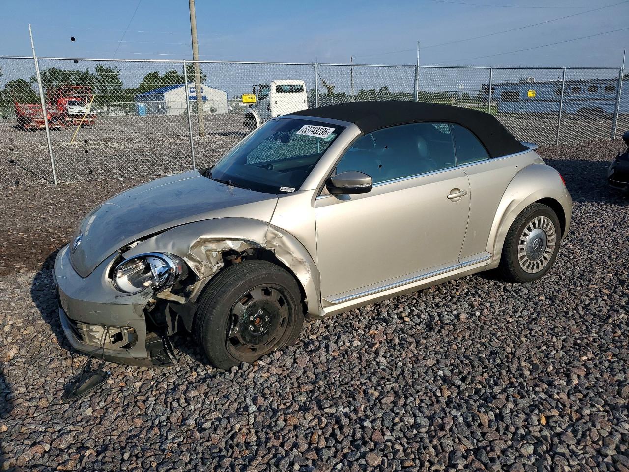 2013 VOLKSWAGEN BEETLE