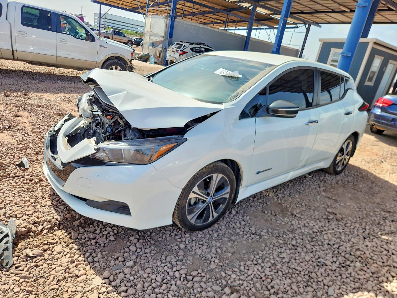 2018 NISSAN LEAF