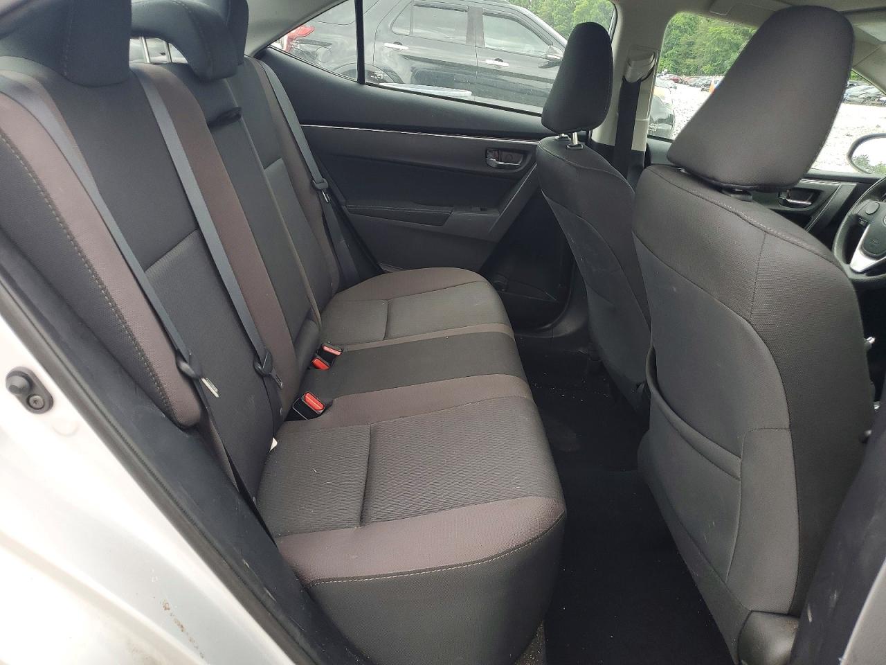 2017 TOYOTA COROLLA LE photo 10