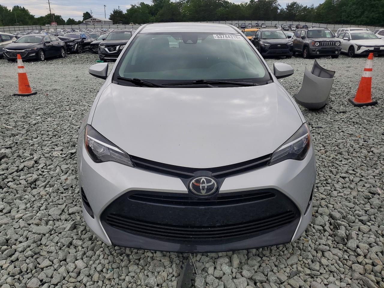 2017 TOYOTA COROLLA LE photo 5