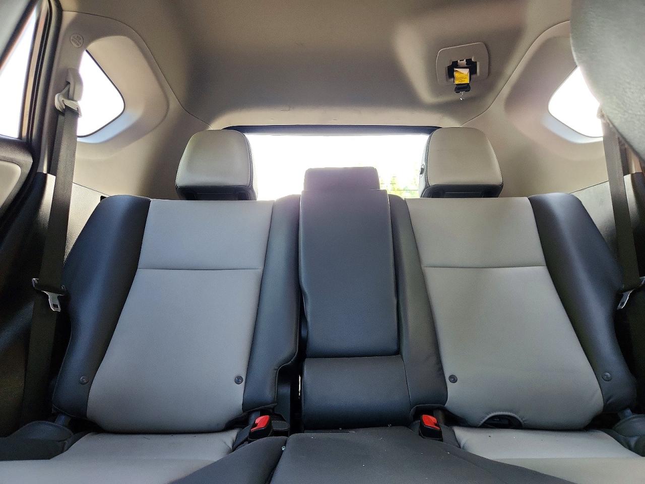 2015 TOYOTA RAV4 LIMITED photo 10