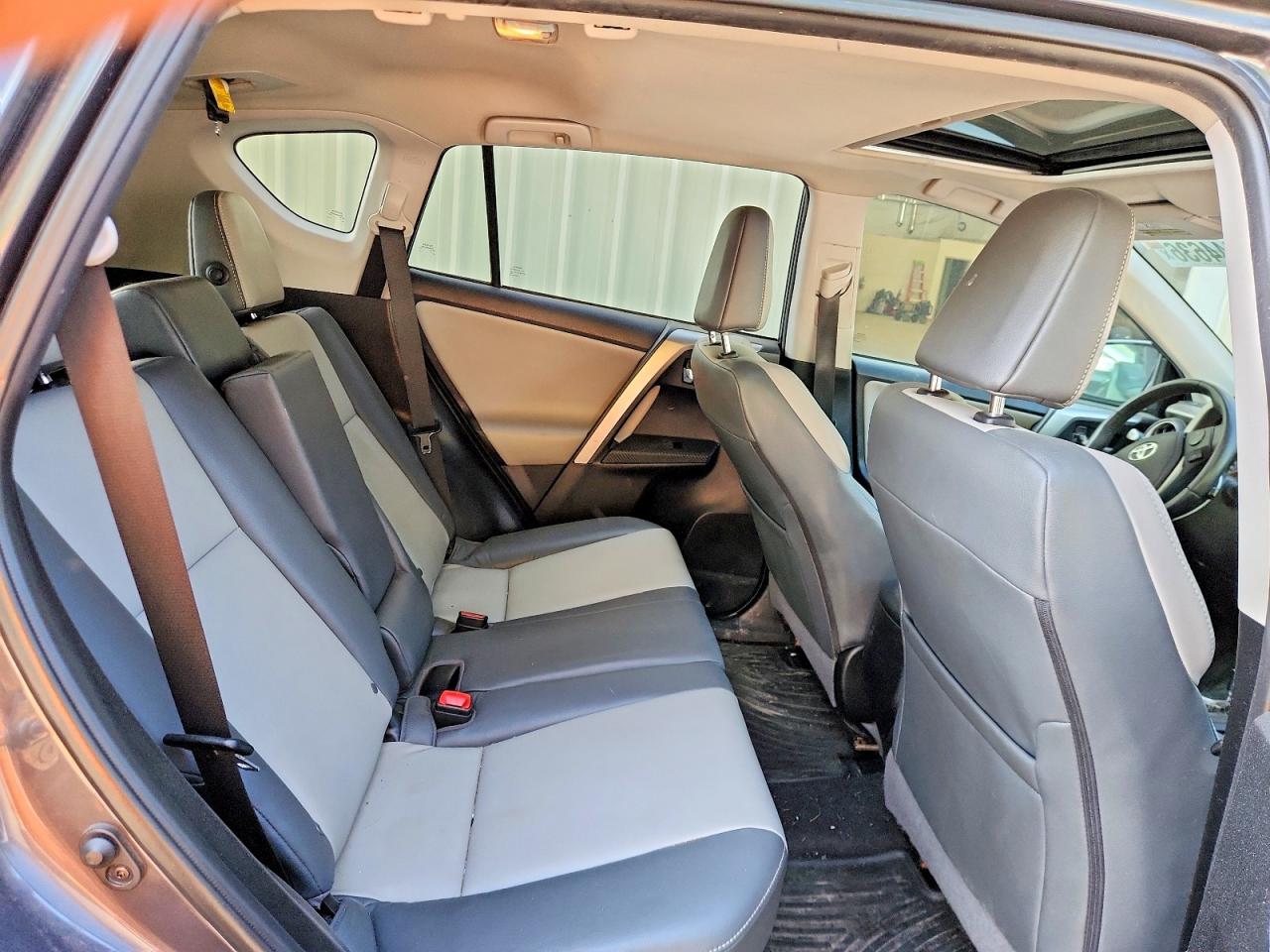 2015 TOYOTA RAV4 LIMITED photo 11