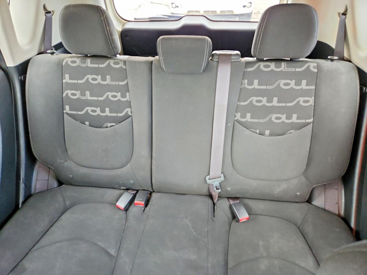 2013 KIA SOUL + photo 10