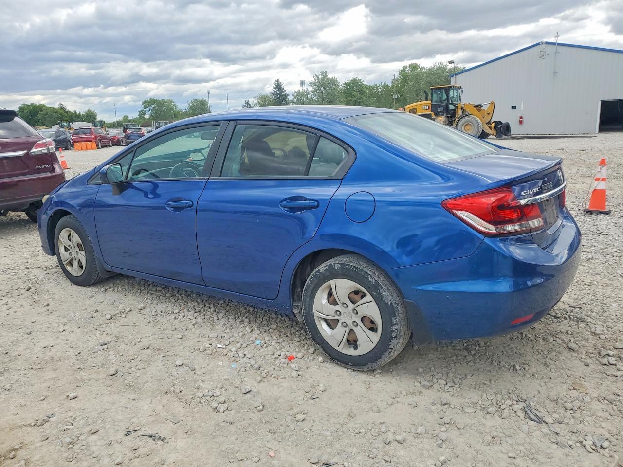 2015 HONDA CIVIC LX photo 2