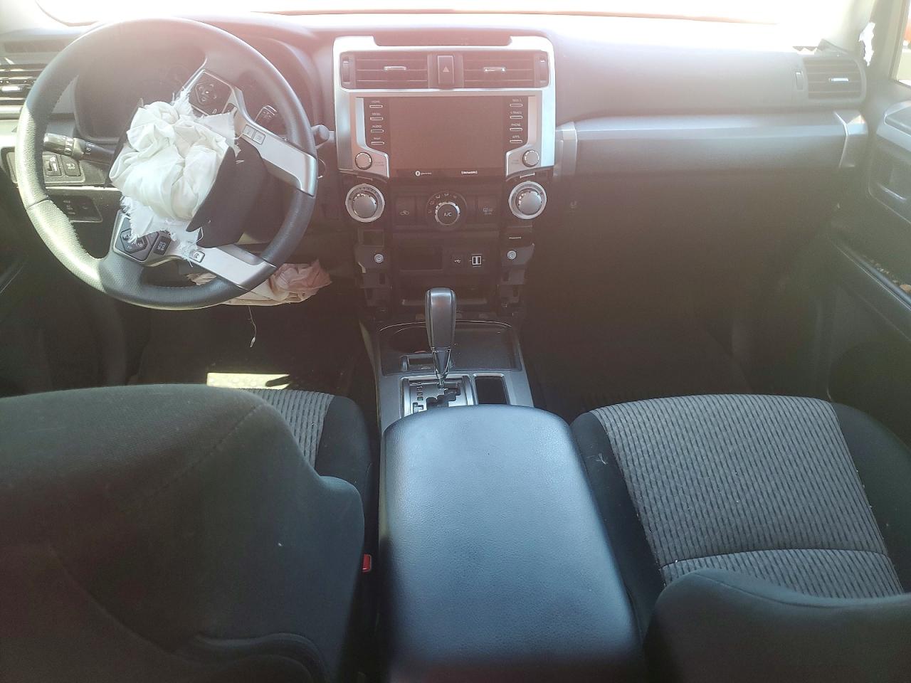 2022 TOYOTA 4RUNNER SR5 photo 15