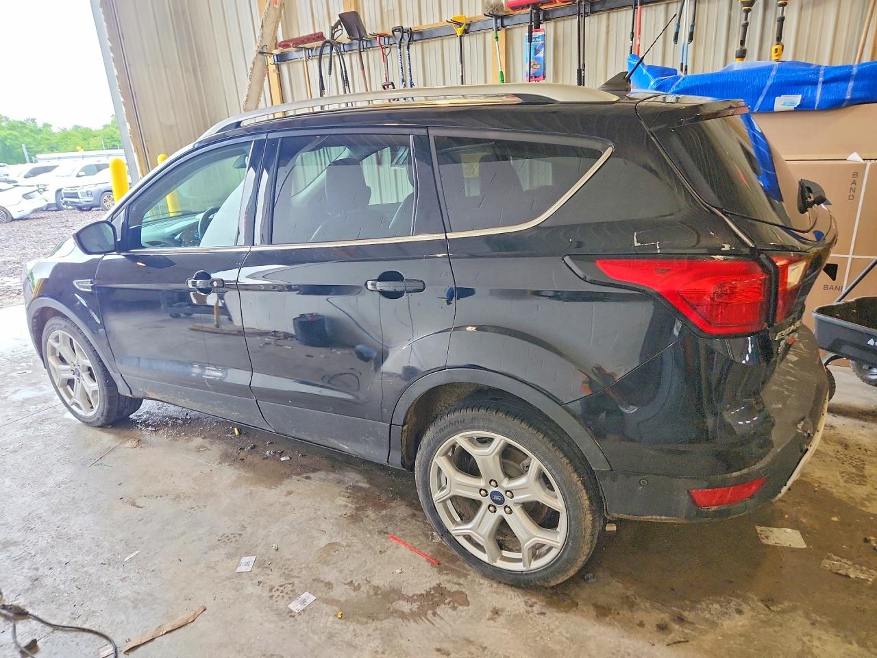 2019 FORD ESCAPE TITANIUM photo 3